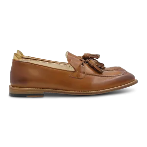 Oscar in Tan with Tassel